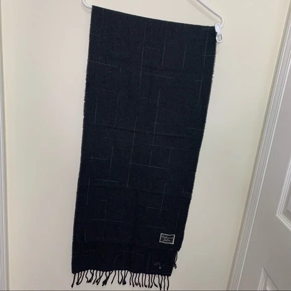 Federico Zelko 100% Minimalist Fringe Hem Scarf - Picture 4 of 8